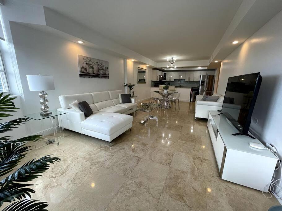 Apartmán Breathtaking Ocean View! 15Th Floor Miami Beach Exteriér fotografie